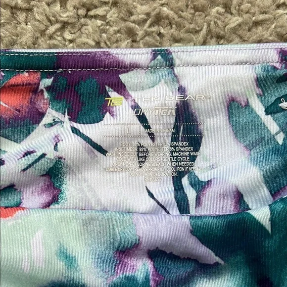 Women’s Tek Gear Leggings - Picture 3 of 4